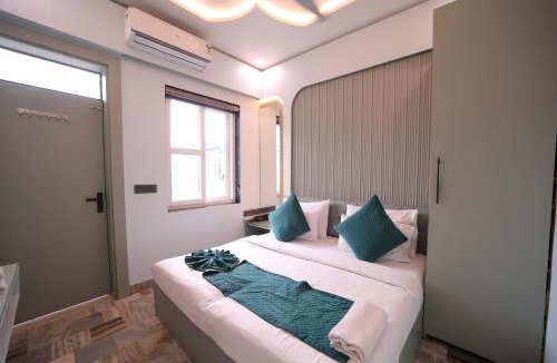 Taj Ganj House | Lucky Restaurant & Guest House Near Taj Mahal