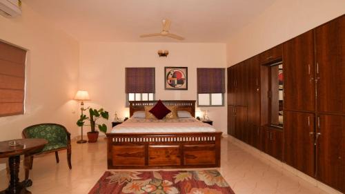 5th Block Bed & Breakfast | Luho White House