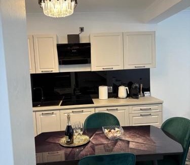 Zalau House | Luminia Gold Bradet