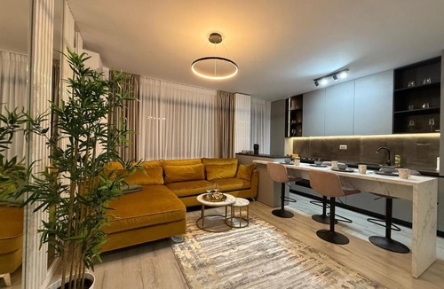 Iasi Apartment | LuxeVibe Apartments near Mall Moldova