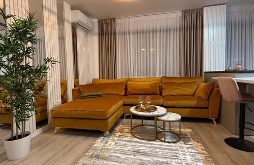 Iasi Apartment | LuxeVibe Apartments near Mall Moldova