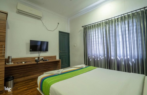 KK Nagar Apartment | Luxurious 3 bed room service apartment