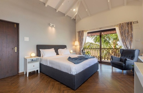 Marra House | Luxurious 4-bed villa in Pilerne with pvt pool and short drive from the beach