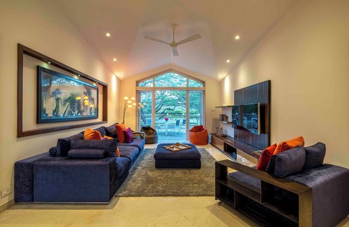 Bhopal Villa | Luxurious 5BR Heritage Garden Villa in Bhopal with Palace Views