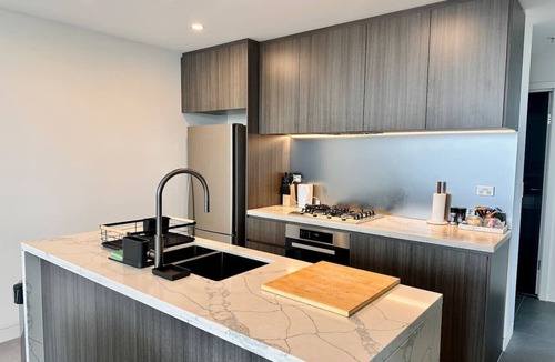 Lidcombe Apartment | Luxurious City View at Sydney Olympic Park