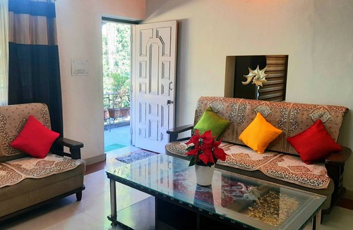 Dehradun Villa | Luxurious,Cozy two bedroom villa,couple & pet friendly,fastwifi,free parking.