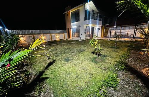 Olpad Villa | Luxurious Farm House - Nature, Peace, Privacy