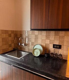 DLF Phase 3 Apartment | Luxury 1BHK Near Cyber City