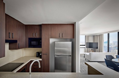 Sydney Central Business District Apartment | Luxury 2 Bedroom Altitude Suite at Sydney CBD