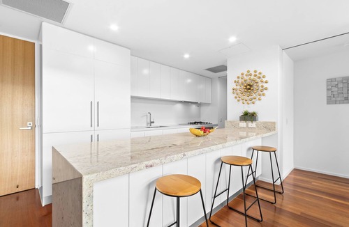 Toowong Apartment | Luxury 2-Level Riverfront Penthouse - 3-Bed/4-Bed Options