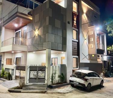 Indore Villa | Luxury 3BHK Villa with Bathtub And Penthouse