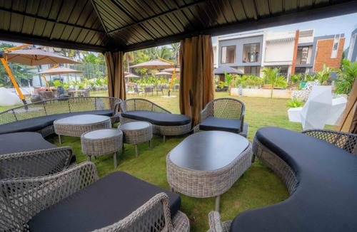 Nagoa Villa | Luxury 4 Bedroom Villa in Goa for Rent with Private Pool & Jacuzzi