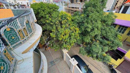 Patna Villa | Luxury 4BHK Bunglow in Posh Colony -102
