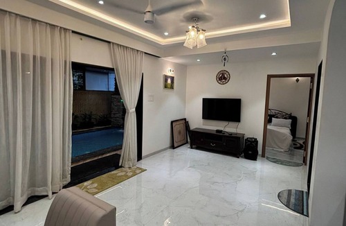 Tungarli Villa | Luxury 4BHK Villa -Private Pool- Lonavala ,Ideal for Families & Groups