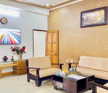 Vidhyadhar Nagar Villa | Luxury 7BHK spacious Villa with parking