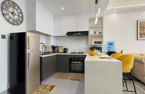 Kilimani Apartment | Luxury & Chic 1BR | Stunning Views | Kilimani