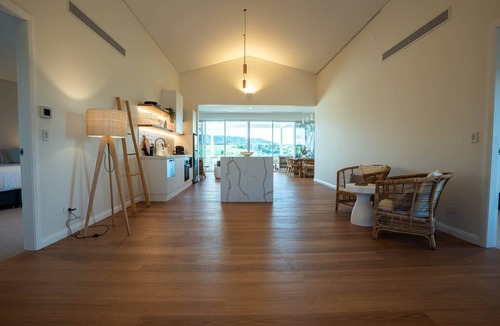Willow Vale Villa | Luxury Coastal Vineyard Escape | Flame Vista | Crooked River Estate
