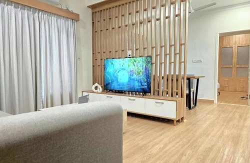 Thousand Lights Apartment | Luxury Condo near Apollo 2BHK