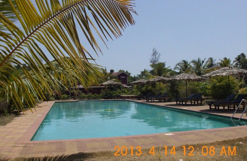 Orlim Villa | Luxury Detached 3 bedroom en-suite Sunset View Beach Villa, 200 mtr Varca Beach