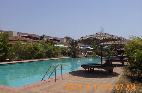 Orlim Villa | Luxury Detached 3 bedroom en-suite Sunset View Beach Villa, 200 mtr Varca Beach