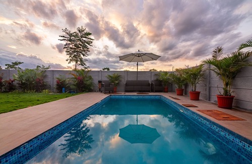 Vikarabad House | Luxury farmhouse near Anantgiri Hills