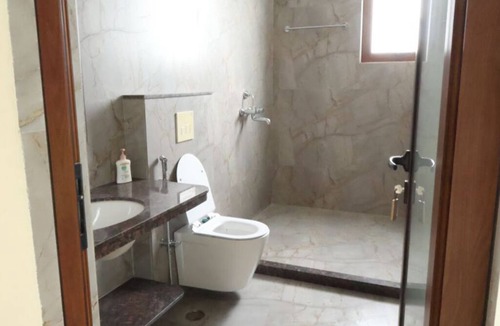Sanganer House | Luxury FilmCity Farmstay - 3 Bedroom with Pool