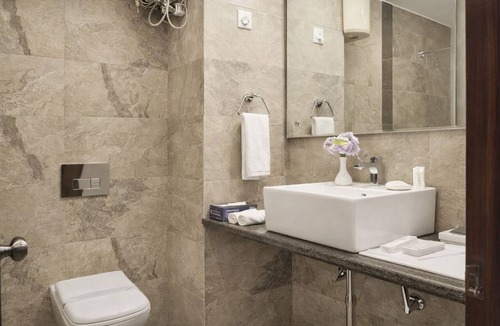 Bhagtpura Hotel | Luxury Hotel Palm Bhimtal