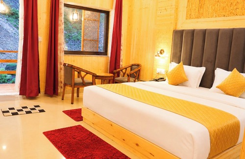 Shivanandi Hotel | Luxury Hotel S-D-K