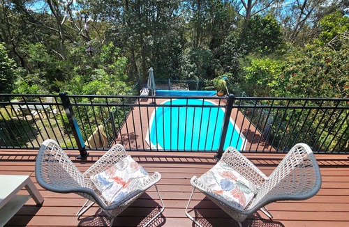 Blue Mountains City Council House | Luxury Mountain Retreat, 6 Bedroom, 3 Bathroom with Gym and Heated Swimming Pool