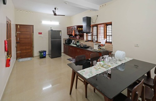 Choonad House | Luxury Oasis 3BR AC Villa- Garden & Balcony Lounge