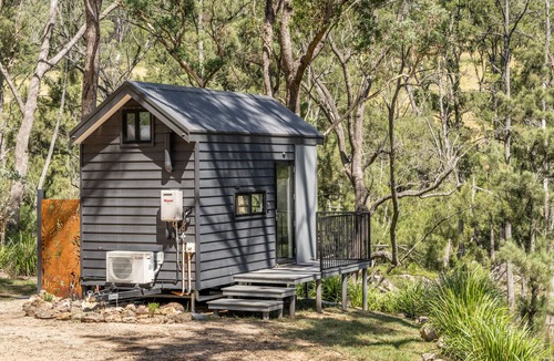 Joadja Cabin | Luxury Off-Grid Tiny House in the beautiful Southern Highlands