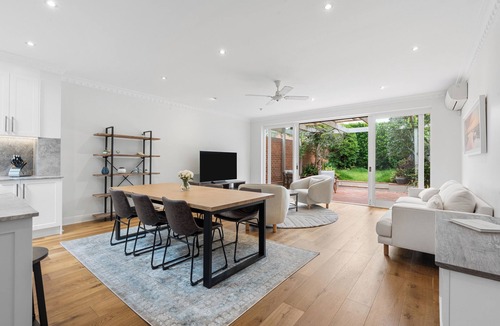 Bondi Junction Cottage | Luxury Renovated Home, Quiet street- Light Modern