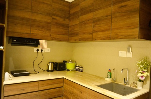 Gurugram Apartment | Luxury Skyline Studio Near Cyberhub & Metro NirviiHomes
