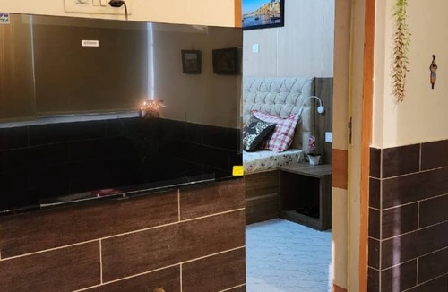 Mahmoorganj Apartment | Luxury Stay in heart of Banaras!