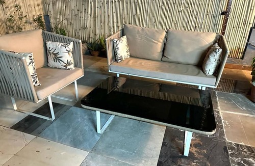 Gurugram Apartment | Luxury terrace jaccuzi, bonfire, rooms best for party
