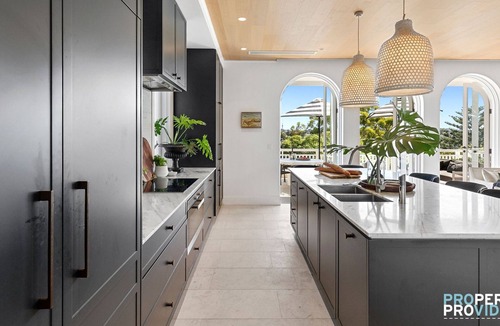 Mosman House | Luxury Views 5 Bedroom Home in Mosman with a Pool