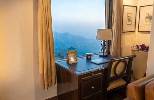 Library Road Villa | Luxury Villa 1km from Mall Road (Hampton Villa)