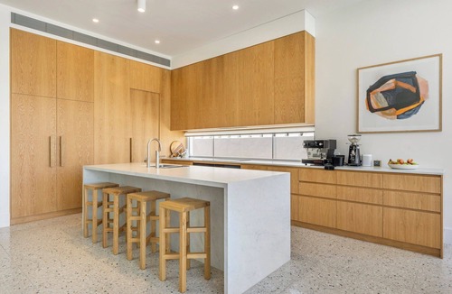 North Bondi House | Luxury Villas Bondi Pool Oasis (Walk to the beach)