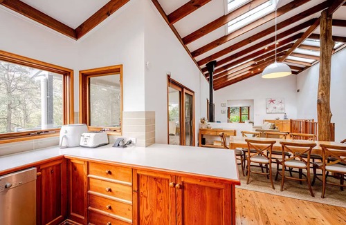 Macmasters Beach House | Luxury Villas Treetop Acreage with Tennis Court