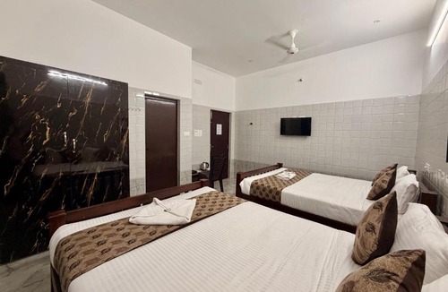 Kuilapalayam House | LuXus Resort & Swimming Pool