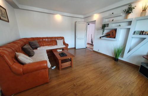 Curtea De Arges Apartment | Mândra Apartaments
