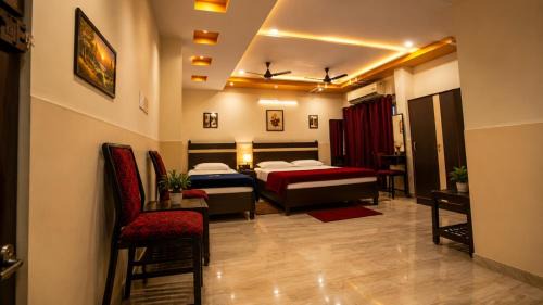 Railway New Colony Hotel | M R Hotels