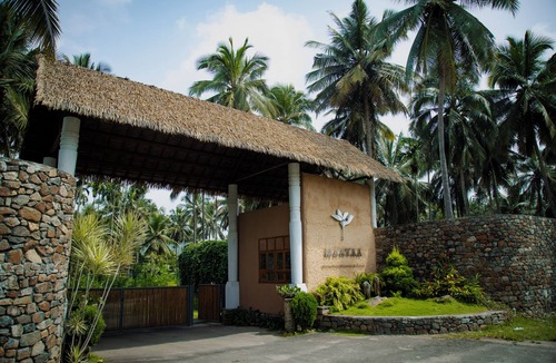 Wellington Hotel | Maayaa riverside villa by KPM Tripenta