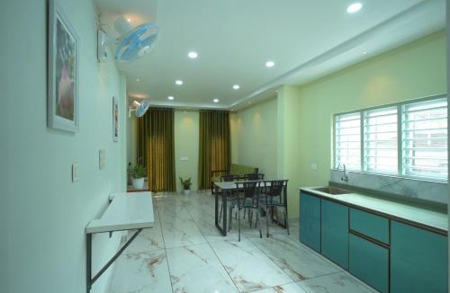 Payangadi Hotel | Madayi Residency