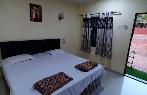 Devbag Hotel | madhuban hotel is near tarkarli beach malvan, hotel to beach just 02 minutes way
