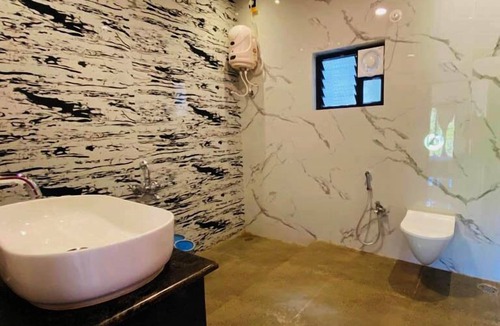 Haliyal Hotel | Magenta Resort