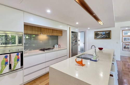 Horseshoe Bay Apartment | Maggies Beachfront Apt. 2