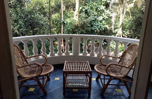 Dongorim Apartment | Magnolia Serene white house!9 min walk from sunset beach