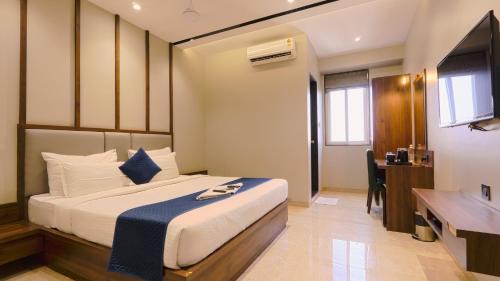 Hadapsar Hotel | Magnus Fortune House Business Hotel , Magarpatta Pune