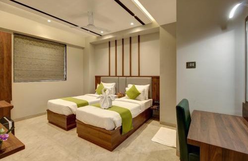 Hadapsar Hotel | Magnus Fortune House Business Hotel , Magarpatta Pune
